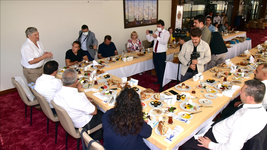UNESCO officials, Moldovan team explore gastronomy tourism in western Turkey