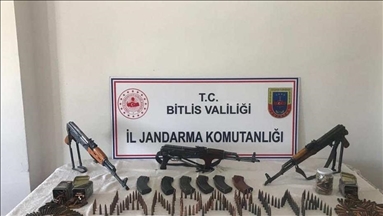 Bitlis'te silah ve mühimmat ele geçirildi