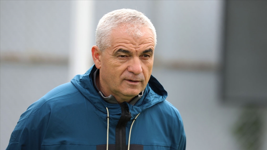Sivasspor Teknik Direktörü Çalımbay, ligi iyi bir yerde tamamlamayı hedefliyor