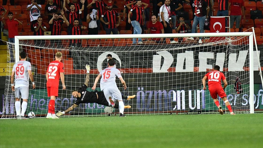 Muhammet Demir Süper Ligde bilinen en erken gole imza attı