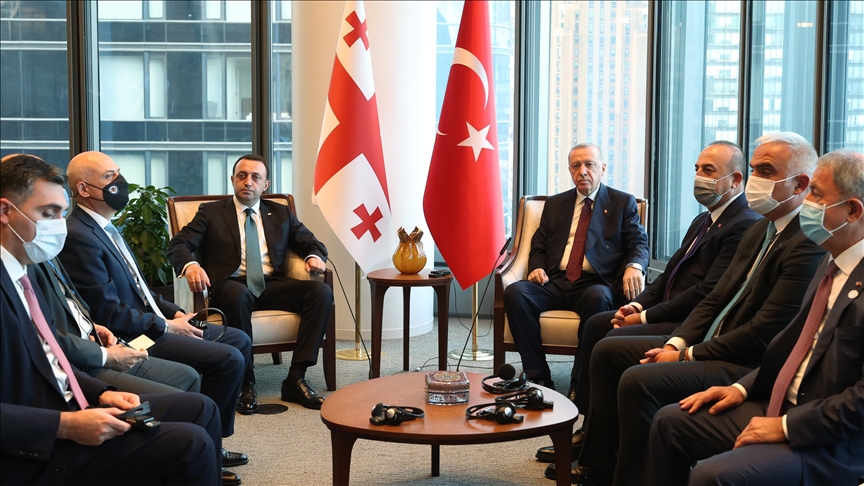 Cumhurbaşkanı Erdoğan, Gürcistan Başbakanı Garibaşvili ve Ukrayna Devlet Başkanı Zelenskiy ile görüştü