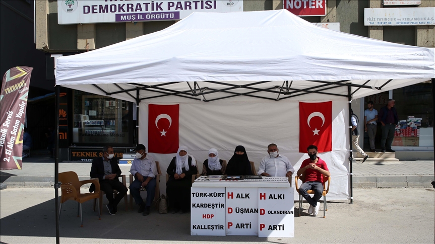 Li Mûşê hejmara malbatên ku ji bo zarokên xwe li ber HDPyê çalakiyê dikin derket 10an