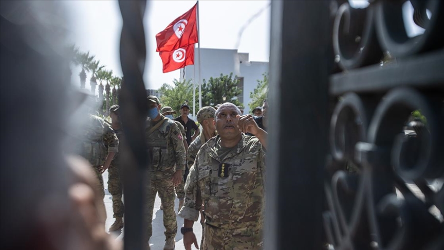 Tunus İşçi Partisi yetkilerini genişleten Cumhurbaşkanı'nı 'darbe operasyonunu tamamlamakla' suçladı