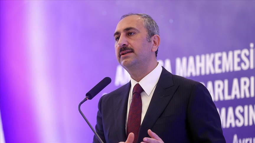 Adalet Bakanı Gül: Herkesin Anayasa Mahkemesi kararlarına uyması hukuk devletinin gereğidir
