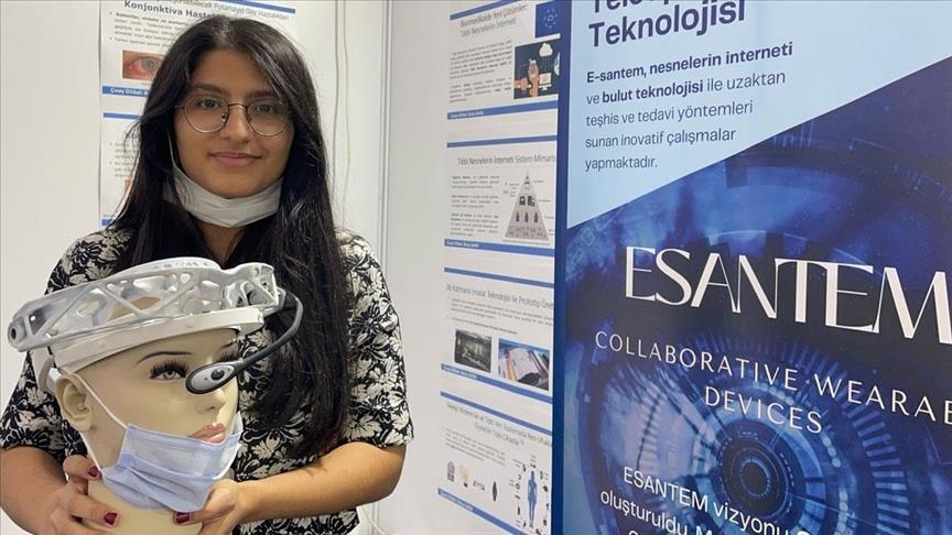Turkish high schooler invents device for remote eye examination