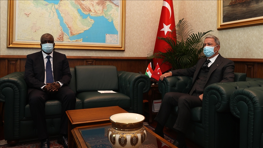 Turkish, Nigerian defense ministers meet in Ankara