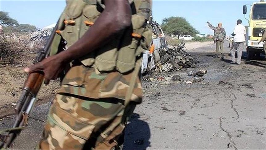 Suicide bombing near military headquarters in Somali capital