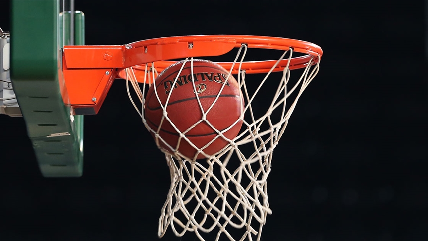 Basketbolda şampiyonluk rekoru Aydan Siyavuşta