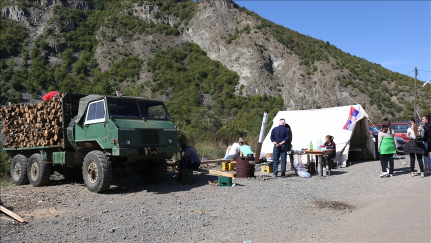 Ekipa AA na severu Kosova: Na barikadama bez ekscesa, očekuje se mirno rešenje