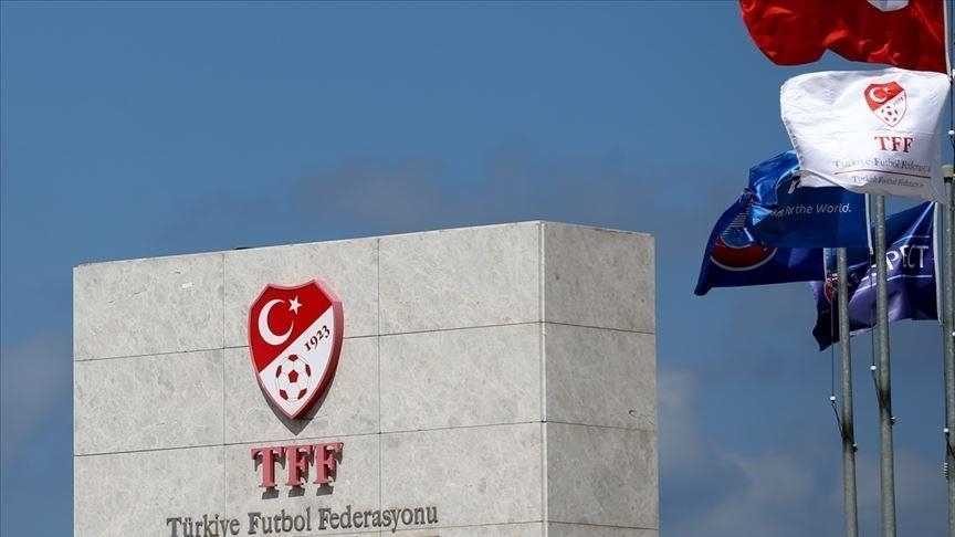 PFDKdan Beşiktaş ve Adana Demirspora para cezası