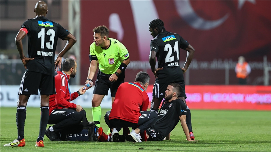 Miralem Pjanić zbog povrede zamijenjen na utakmici Altaya i Bešiktaša