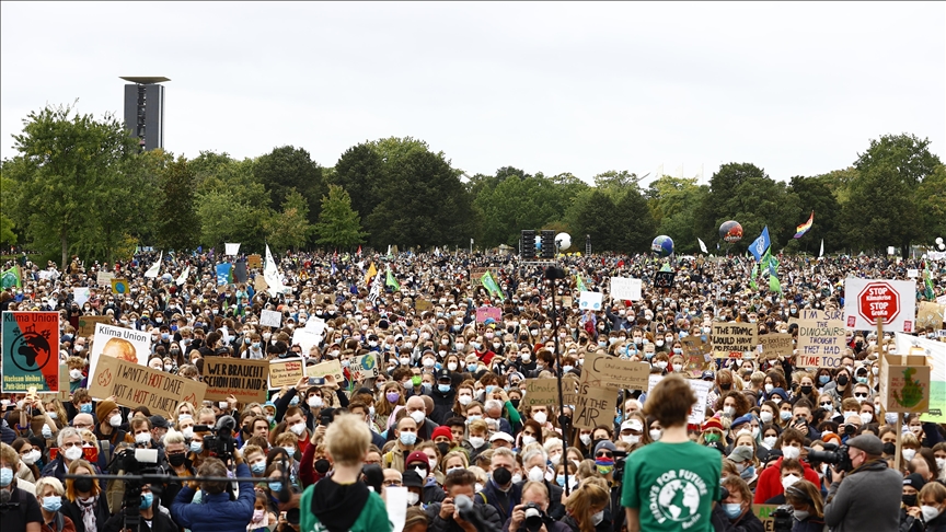 برلين.. الآلاف يتظاهرون من أجل المناخ