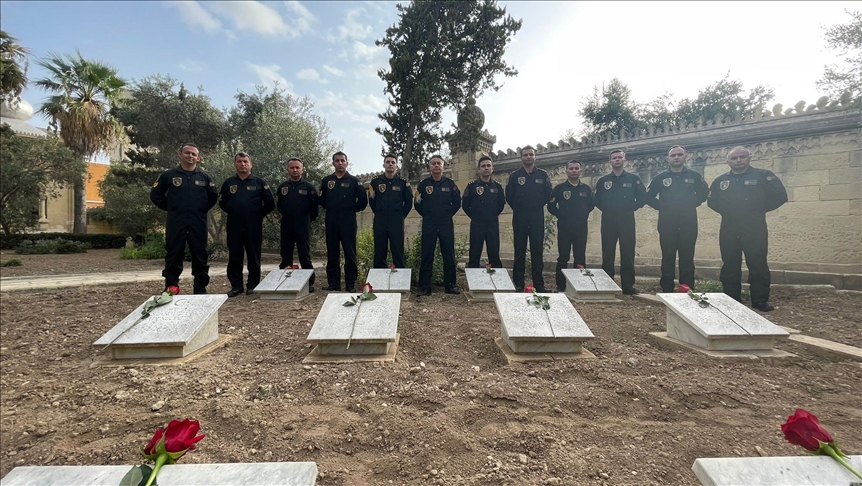 "سولو تورك" يزور المقبرة العسكرية التركية في مالطا