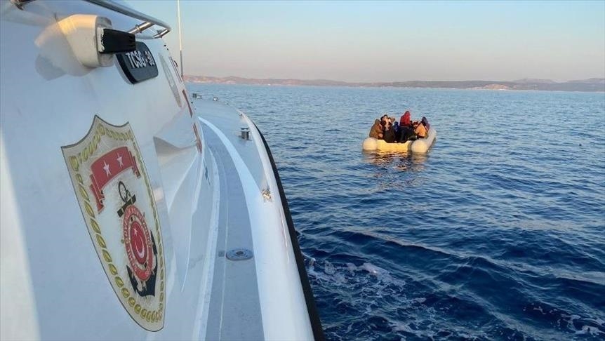 Over 250 irregular migrants held in southwestern Turkey
