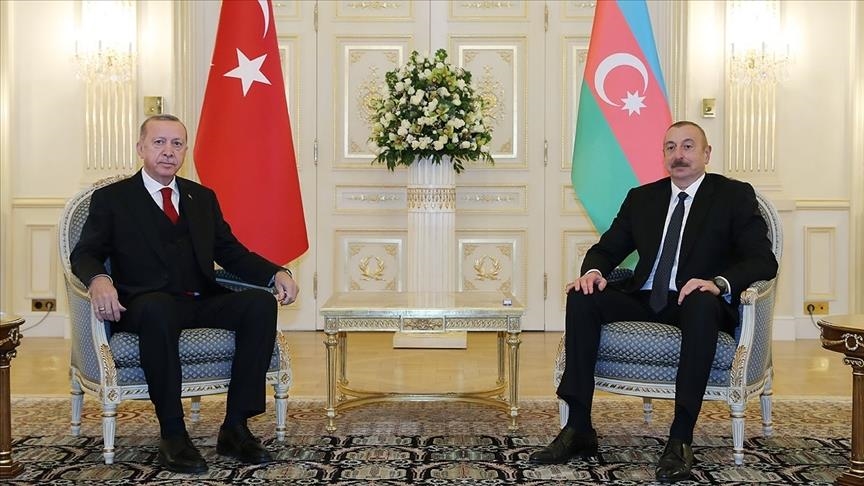 Erdogan s’entretient avec son homologue azerbaïdjanais, Aliyev
