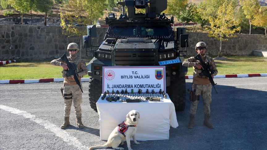 Bitliste teröristlere ait patlayıcılar ile 22 el bombası imha edildi