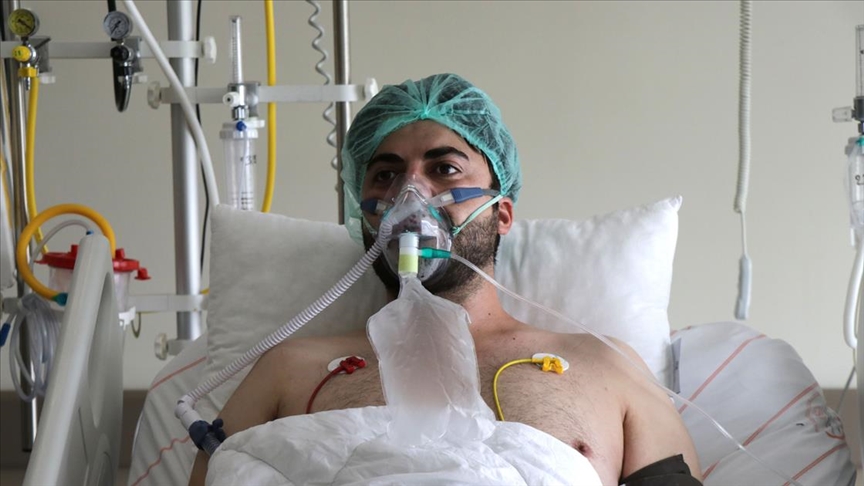 Yoğun bakımdaki Kovid-19 hastası genç imamdan aşı çağrısı