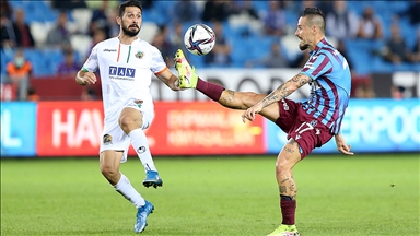 Trabzonspor evinde Alanyaspor ile 1-1 berabere kaldı