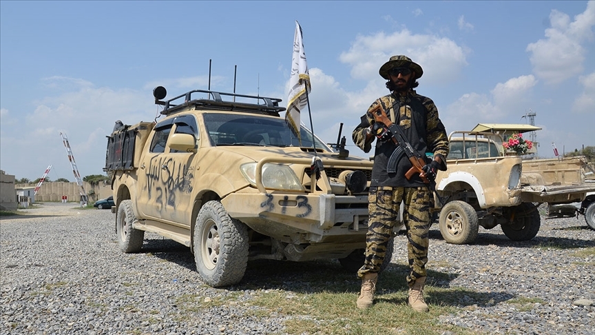 Taliban, Afgan hava sahası için ABDyi uyardı