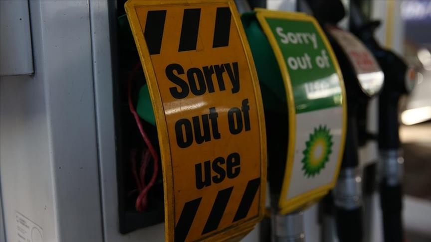 Panic buying seen in UK as fuel crisis persists