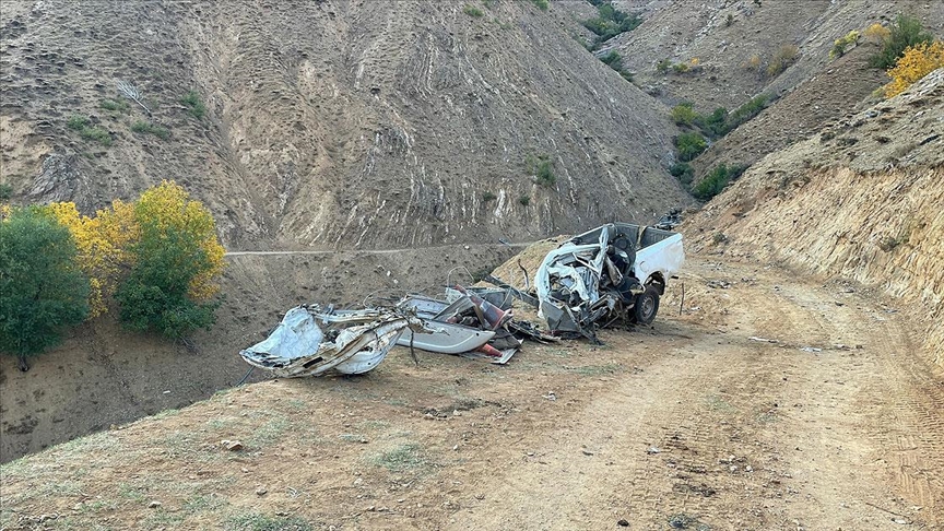 bingol de iki isci pkk li teroristlerin bombali saldirisi sonucu sehit oldu