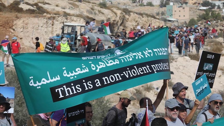 الضفة.. المئات يتضامنون مع قرى تتعرض لاعتداء المستوطنين 