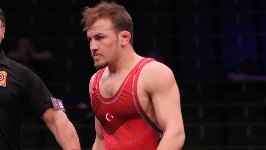 Turkish wrestler Fazli Eryilmaz wins bronze in World Cships