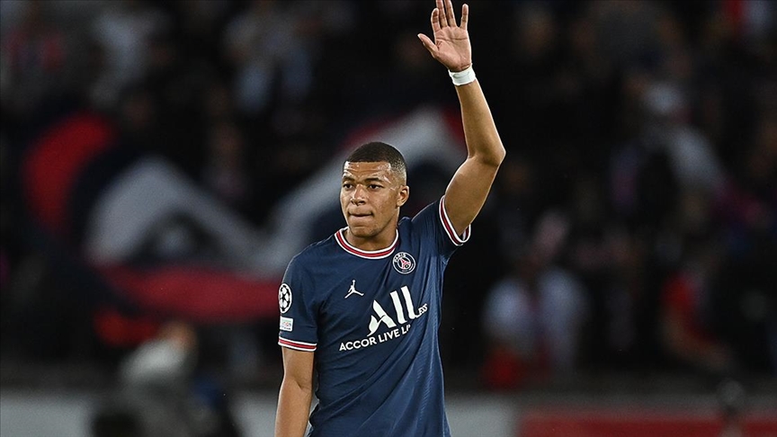 PSG'li Kylian Mbappe: Geçen temmuz sonu takımdan ayrılmak istediğimi söyledim