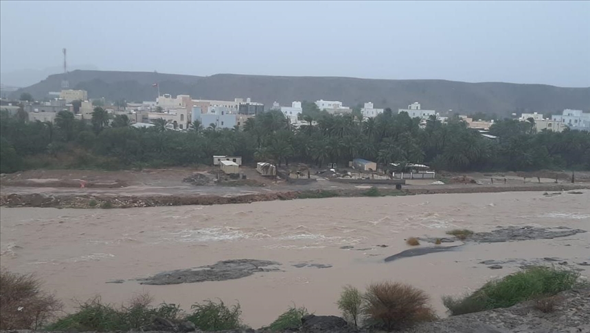 Tropical storm kills 13 in Oman, Iran