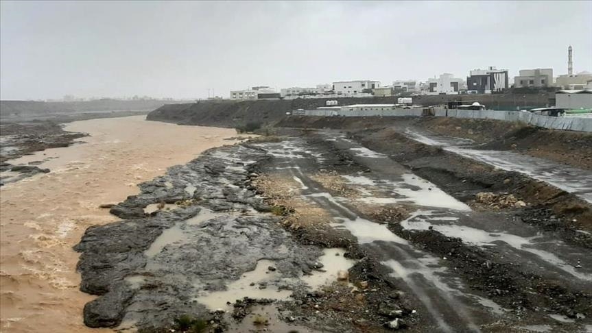 عمان اعصار شاهين الإعصار شاهين