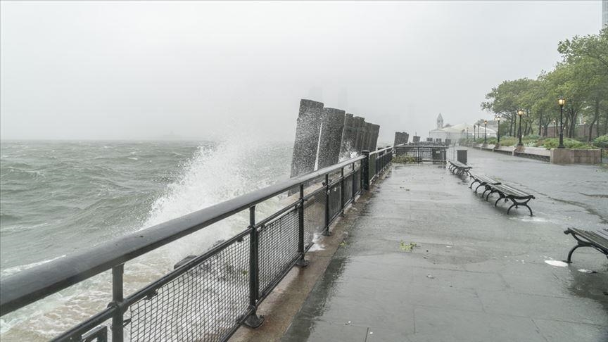 Число жертв тропического урагана в Омане возросло до 12