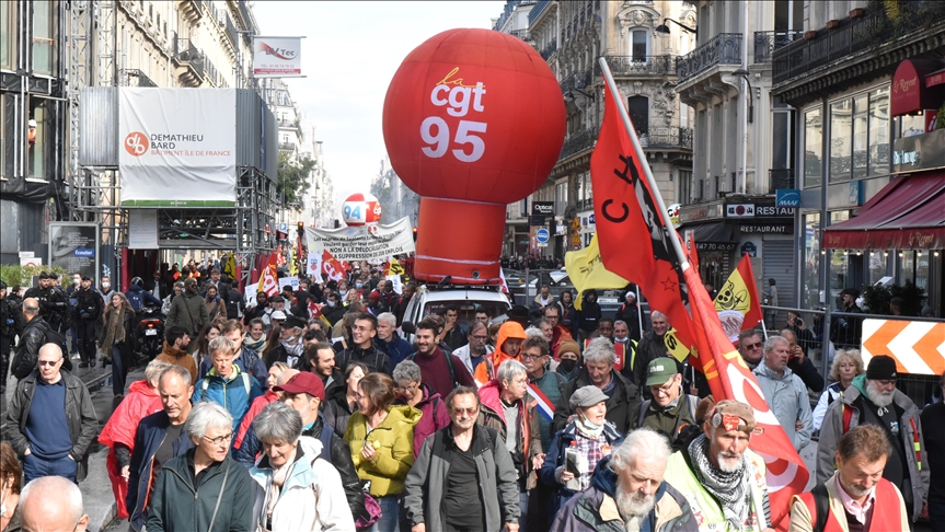 Francë, mijëra persona në grevë dhe protesta kundër reformës së pensioneve