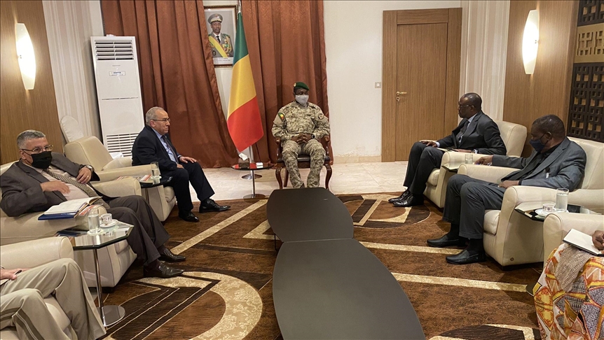 L'Algérie exprime sa solidarité avec le Mali