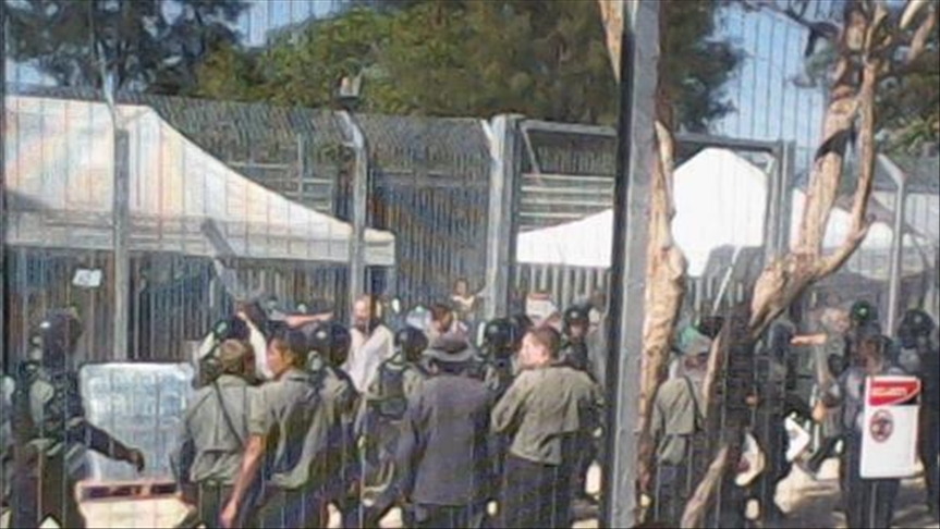 Australia, Papua New Guinea agree to end controversial detention deal