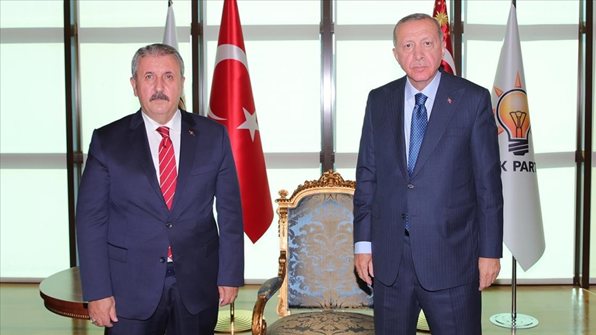 Cumhurbaşkanı Erdoğan, BBP Genel Başkanı Desticiyi kabul etti