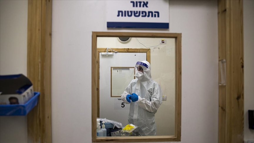 İsrailde 2 bin 500den fazla stajyer doktor çalışma saatleri nedeniyle istifa etti