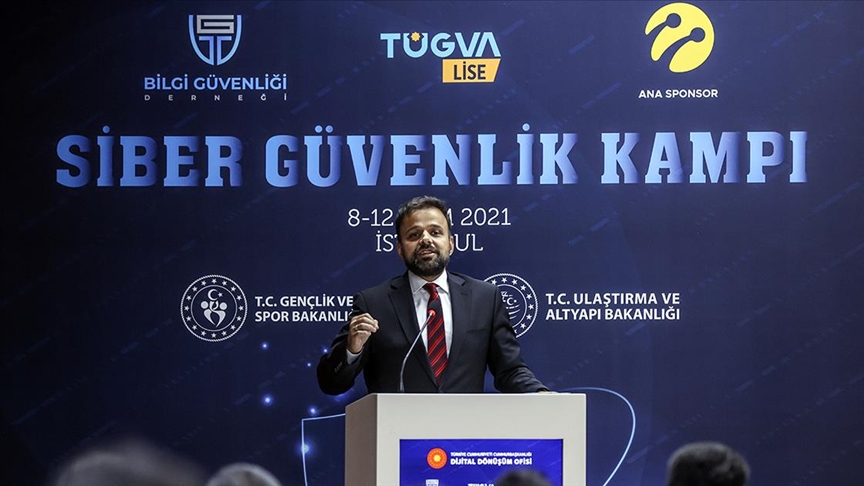 Cumhurbaşkanlığı Dijital Dönüşüm Ofisi Başkanı Koç: Siber alanda kendini yetiştirmiş insan kaynağına ihtiyacımız var