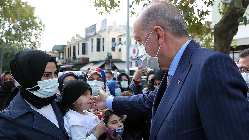 Cumhurbaşkanı Erdoğan, cuma namazını Eyüp Sultan Camisinde kıldı