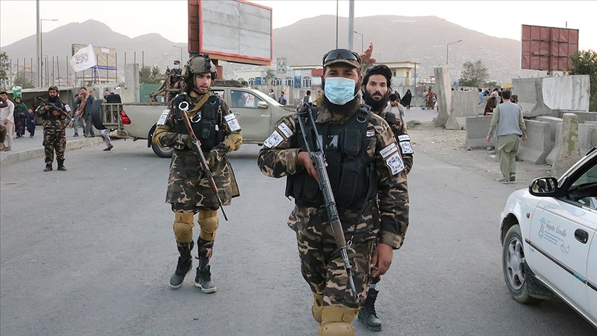 Afganistanın kuzeyindeki bir camiye bombalı saldırı düzenlendi