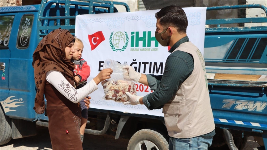 Турецкие благотворители распределили помощь среди 5 тыс. семей в Идлибе