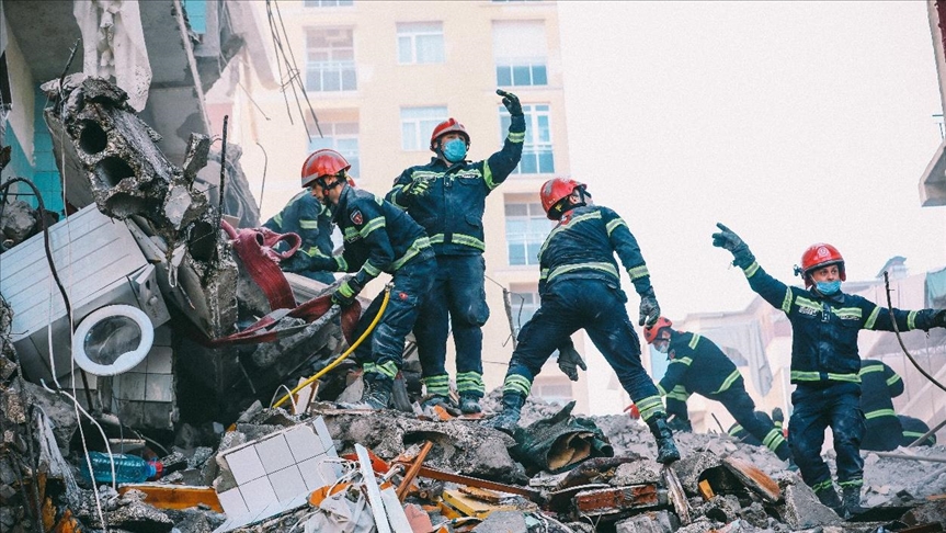 Death toll hits 9 in Georgia after apartment collapse