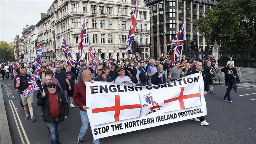 İngiltere'de birlik yanlıları Kuzey İrlanda Protokolü'nü protesto etti  