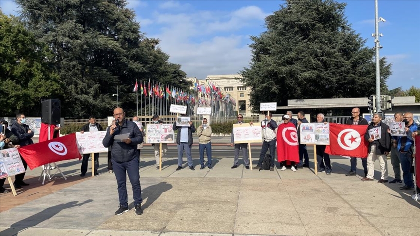 Tunus Cumhurbaşkanı Saidin olağanüstü yetki kararı Cenevrede protesto edildi