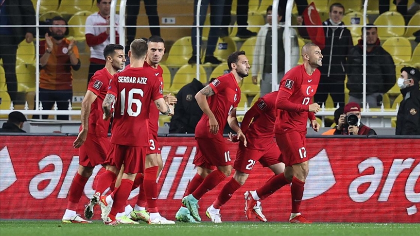 A Milli Futbol Takımı umutlarını sürdürmek için Letonya deplasmanında