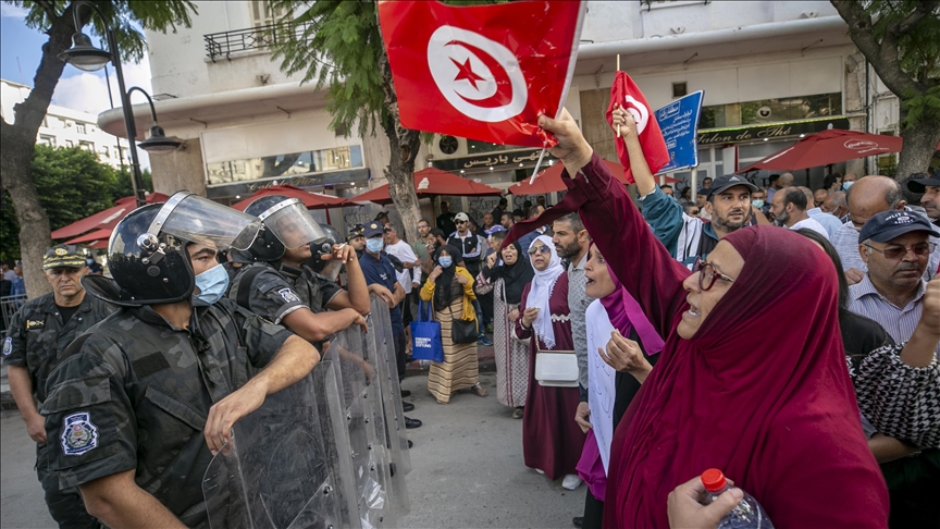 Thousands rally against Tunisia president’s power grab