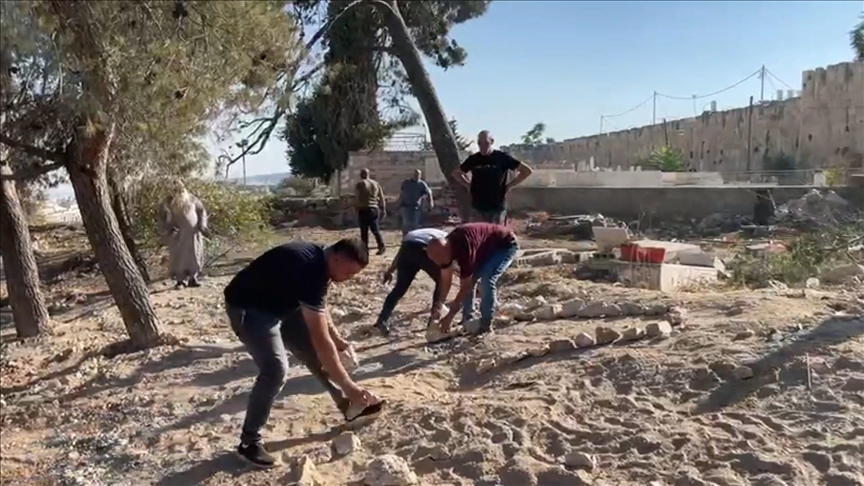 Israel demolishes Muslim graves near Al-Aqsa mosque