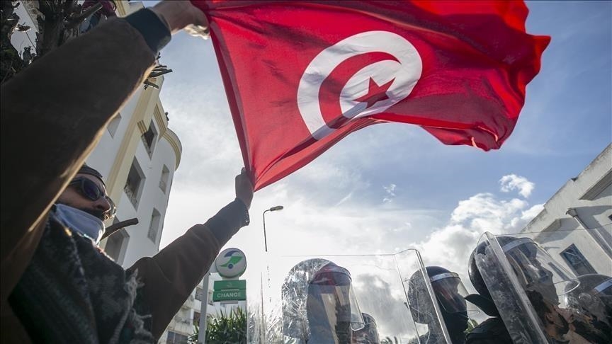 Tunisie : Levée de l’assignation à résidence de Anouar Maarouf, Yosri Dali et Chawki Tabib