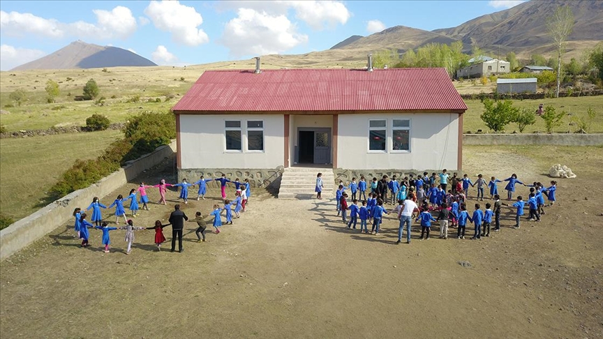 Atıl durumdaki prefabrik okul 4 derslikli eğitim yuvasına dönüştü