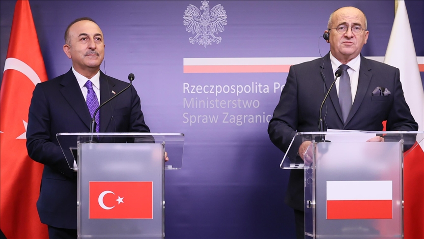 Türkiyenin girişimleri sonucu Polonya, Türk vatandaşlarına yönelik seyahat kısıtlamasını kaldırdı