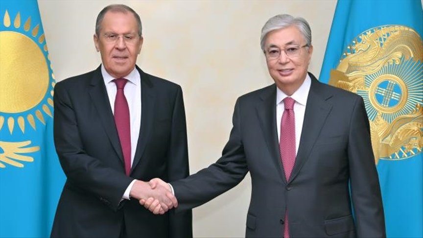 Токаев обсудил с Лавровым сотрудничество Казахстана и России 